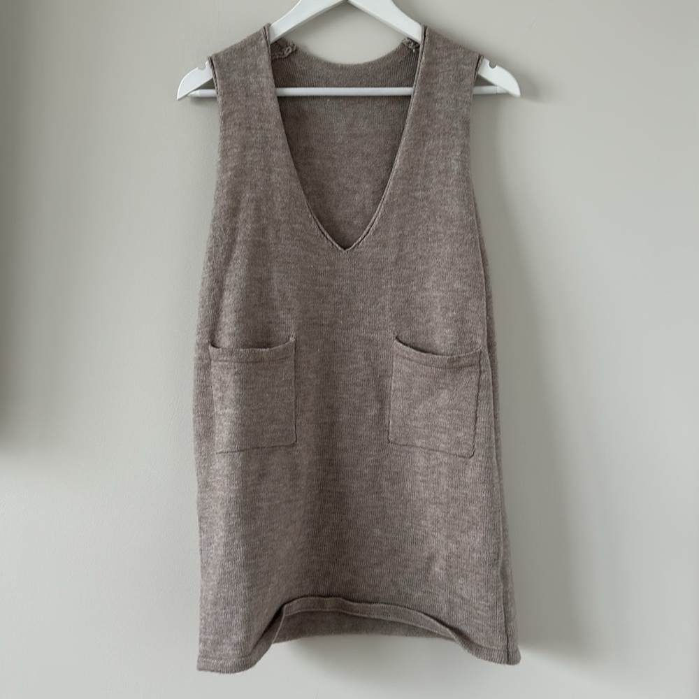 Women's Knitted Solid Sweater Dress V Neck Sleeveless Short with Pockets Brown - Picture 4 of 12